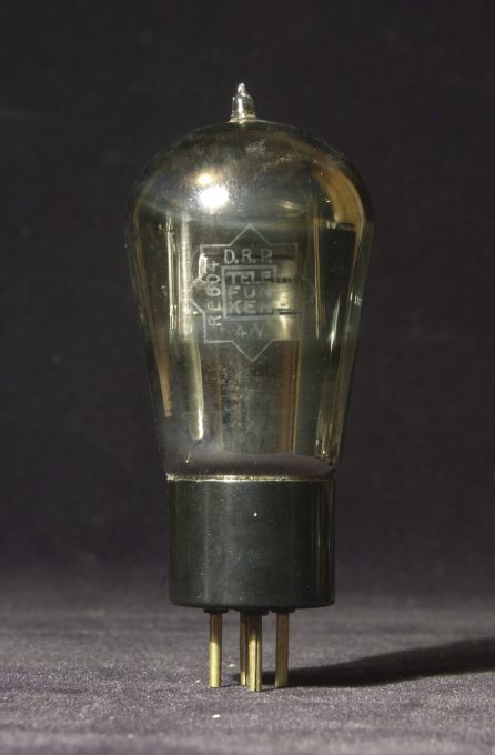 Telefunken RE 604 power triode, 1928